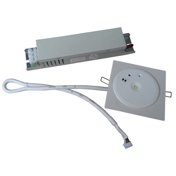 Luminária de Emergência LED Comercial Recarregável Não Mantida para Teto com Bateria de Reserva 220V 240V Garantia de 3 Anos