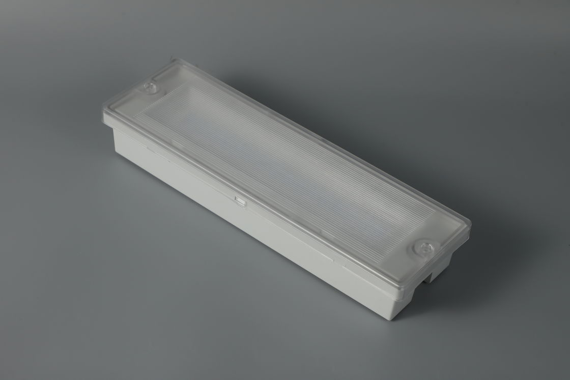Lâmpada de emergência LED à prova d'água IP65 Localização úmida não mantida 220V 240V 7.5W L130MN